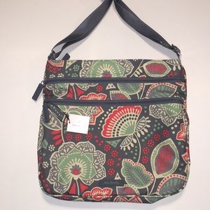 ✨NEW✨Vera Bradley “Triple Zipper Hipster” Purse